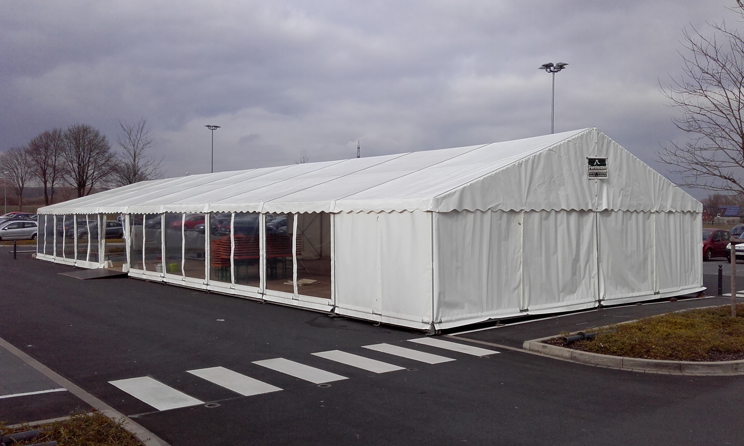 Mehr über den Artikel erfahren Zelt 10 x 27 Meter