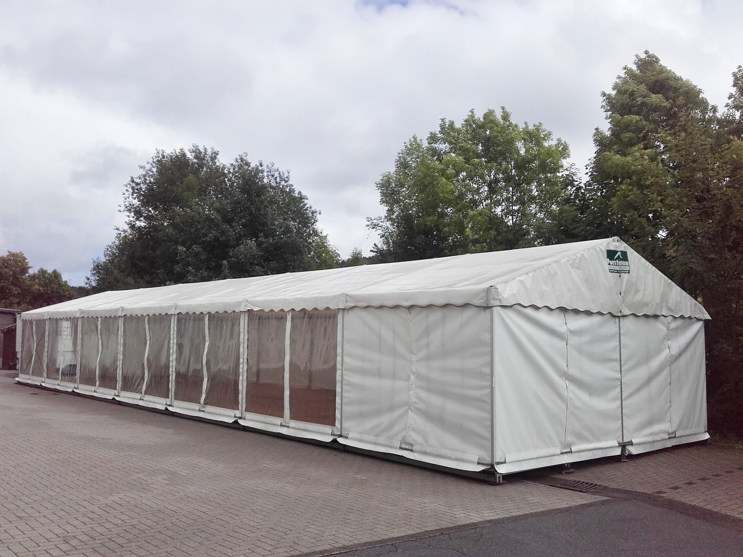 Mehr über den Artikel erfahren Zelt 5 x 21 Meter